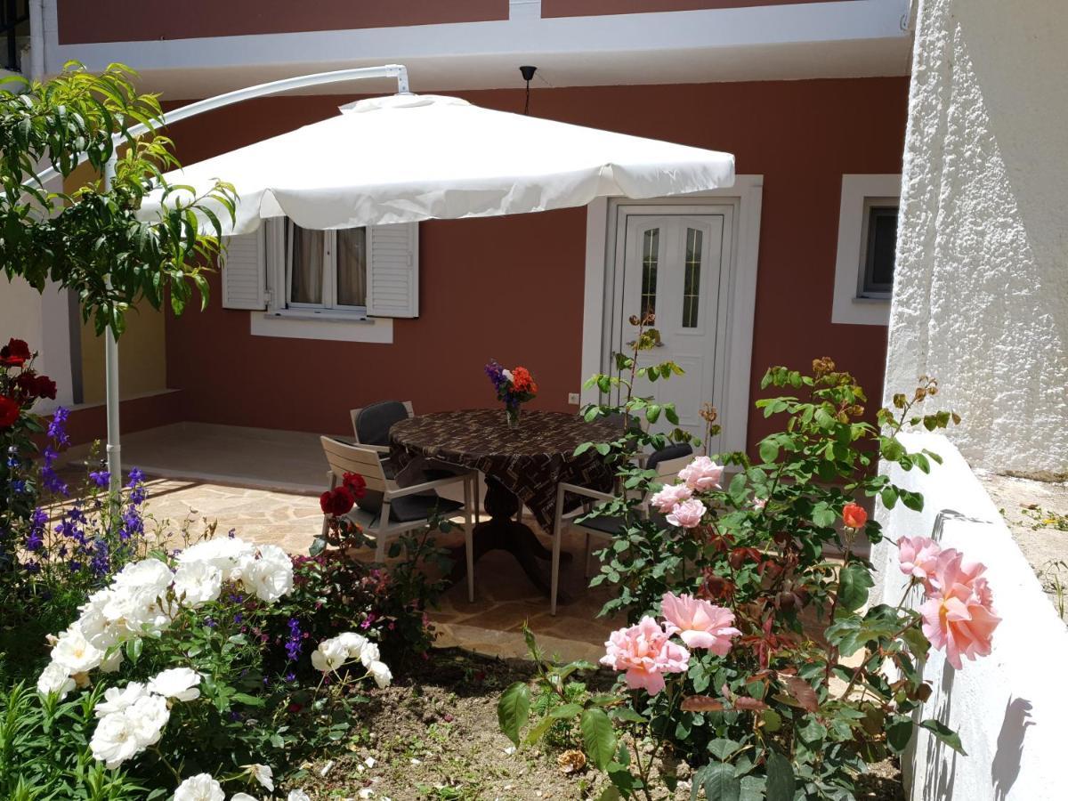 Ferienwohnung Angelika House 1 Marathiás Exterior foto